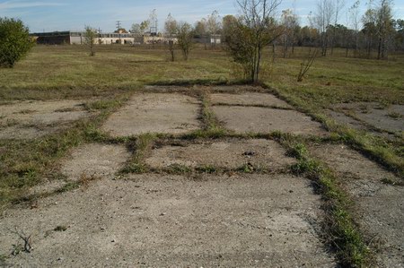 Bel Air Drive-In Theatre - Driveways (newer photo)